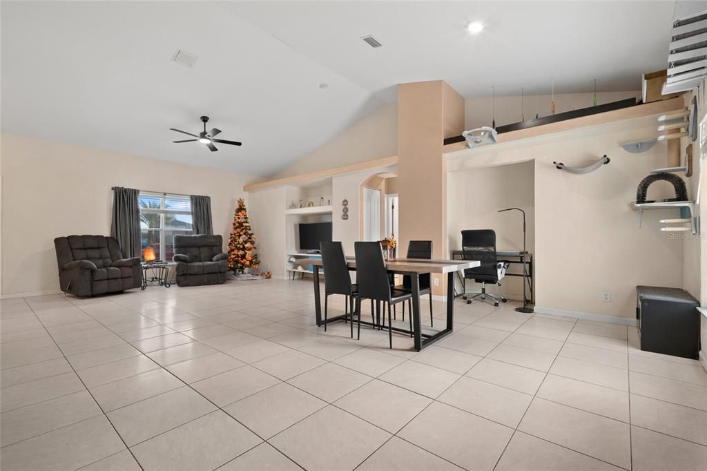 For Sale: $315,000 (4 beds, 2 baths, 1536 Square Feet)