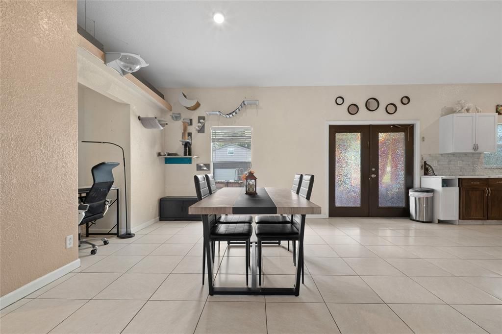 For Sale: $315,000 (4 beds, 2 baths, 1536 Square Feet)