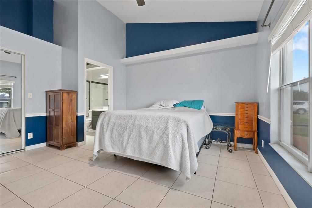 For Sale: $315,000 (4 beds, 2 baths, 1536 Square Feet)