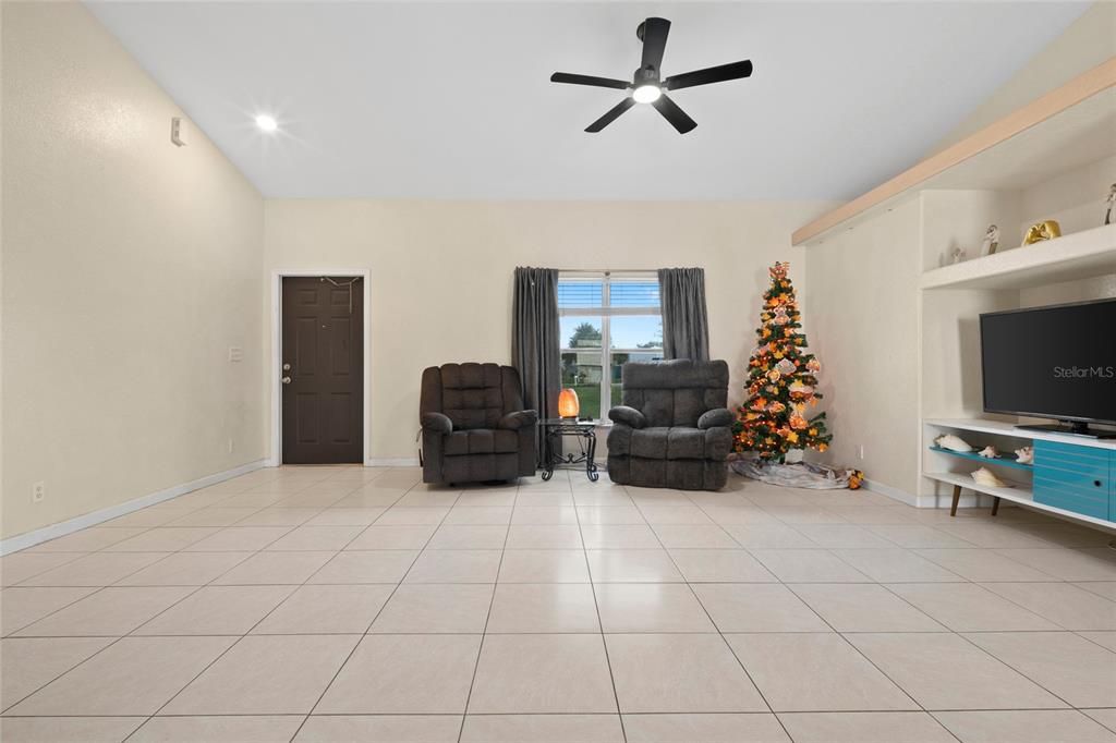 For Sale: $315,000 (4 beds, 2 baths, 1536 Square Feet)