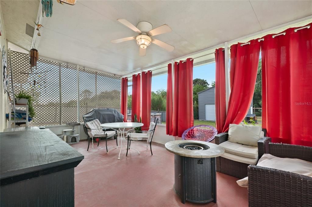 For Sale: $315,000 (4 beds, 2 baths, 1536 Square Feet)