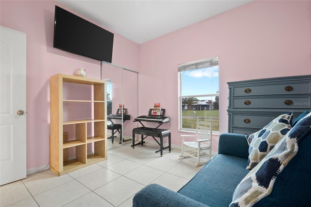 For Sale: $315,000 (4 beds, 2 baths, 1536 Square Feet)