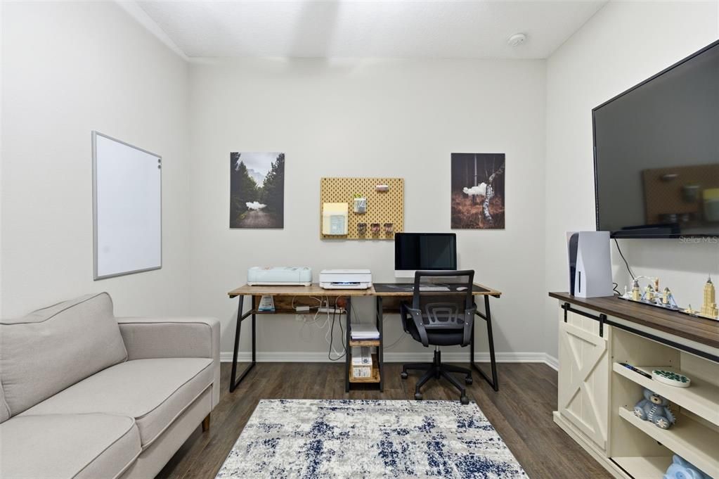 На продажу: $349,000 (4 спален, 2 ванн, 1894 Квадратных фут)