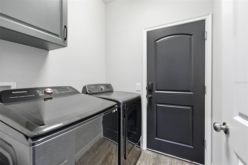 На продажу: $349,000 (4 спален, 2 ванн, 1894 Квадратных фут)