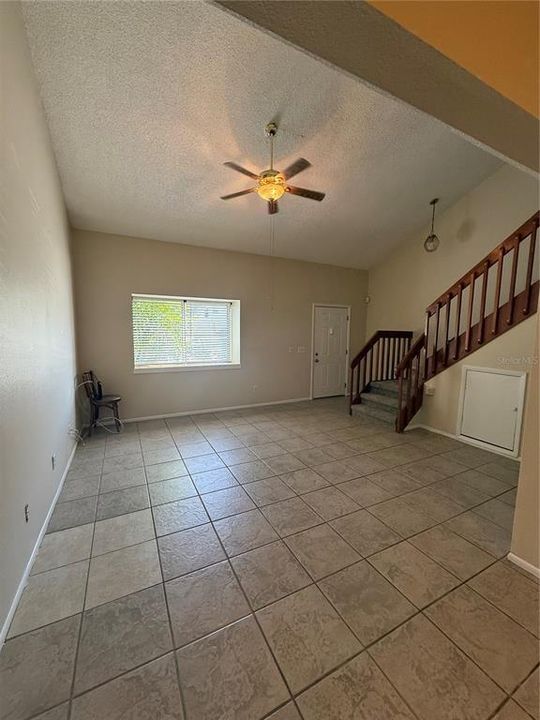 For Sale: $255,000 (2 beds, 1 baths, 1144 Square Feet)