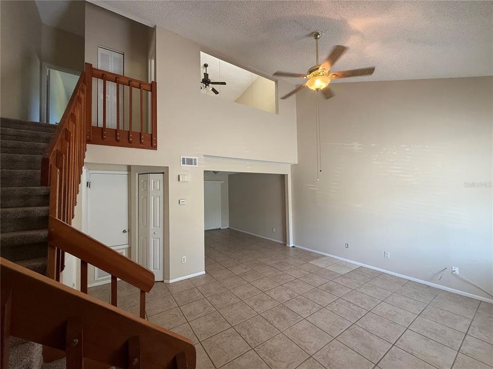 For Sale: $255,000 (2 beds, 1 baths, 1144 Square Feet)
