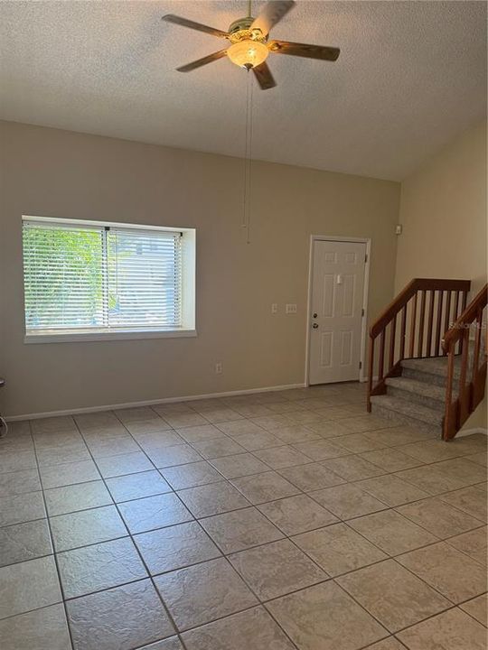 For Sale: $255,000 (2 beds, 1 baths, 1144 Square Feet)
