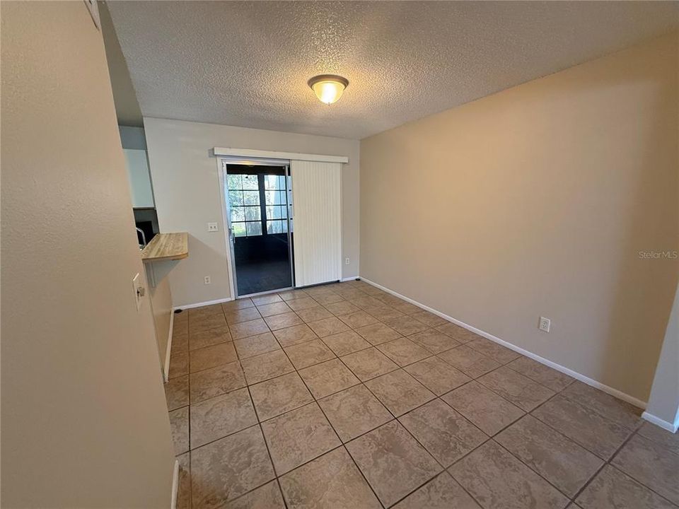 For Sale: $255,000 (2 beds, 1 baths, 1144 Square Feet)