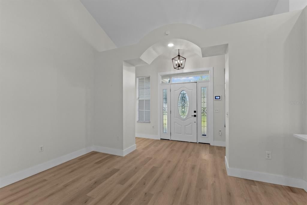 For Rent: $2,900 (4 beds, 2 baths, 1480 Square Feet)