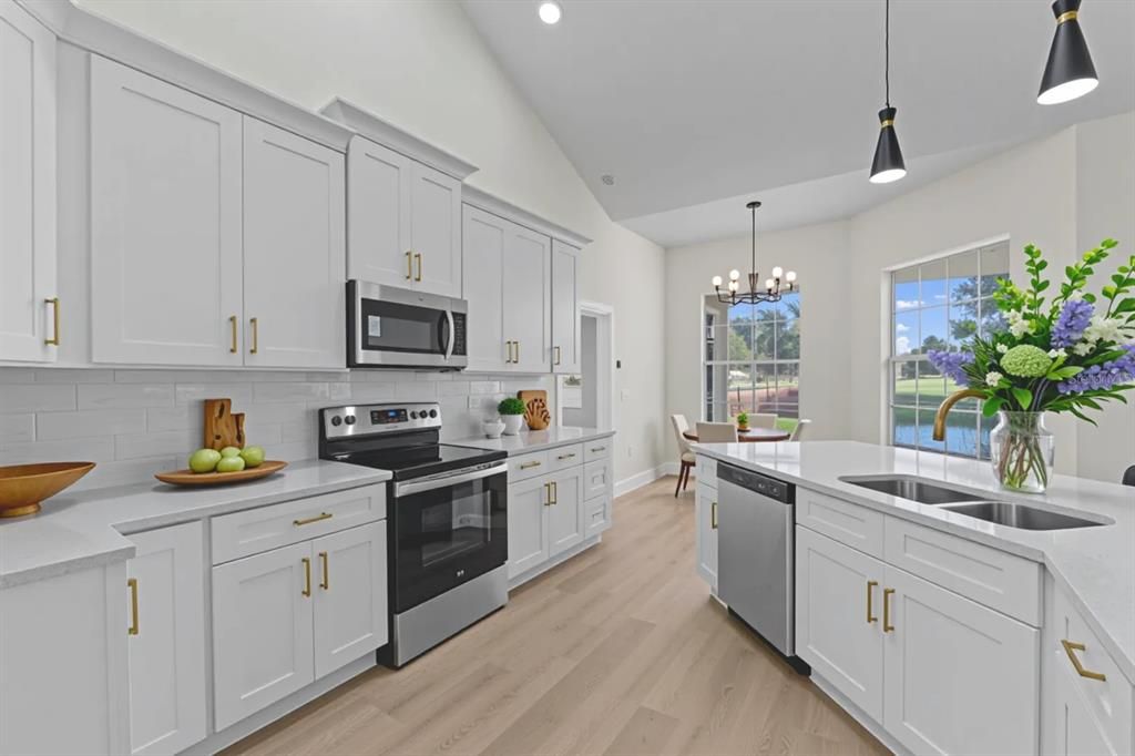 For Rent: $2,900 (4 beds, 2 baths, 1480 Square Feet)