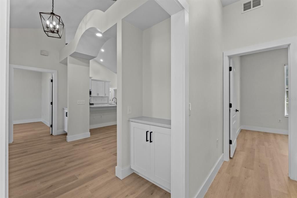 For Rent: $2,900 (4 beds, 2 baths, 1480 Square Feet)