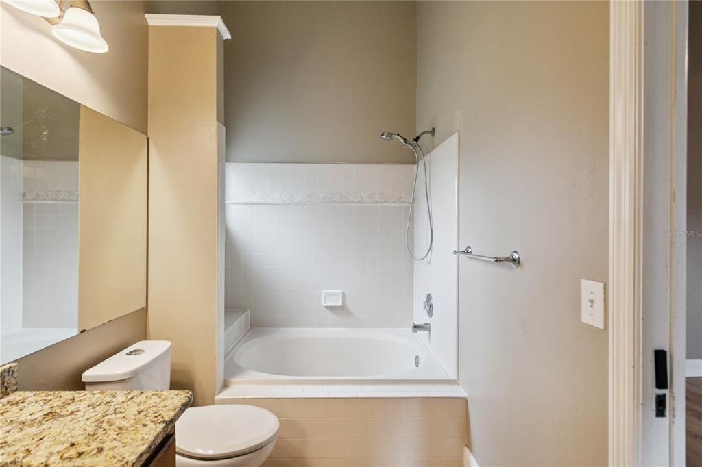 En Venta: $414,998 (3 camas, 2 baños, 1619 Pies cuadrados)