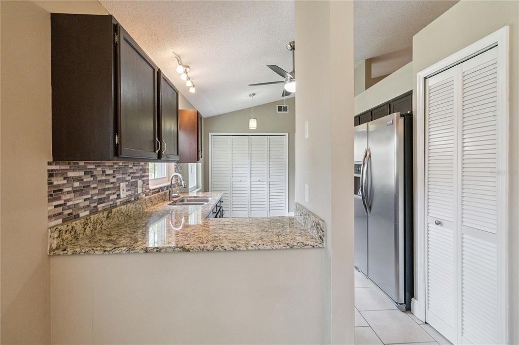 En Venta: $414,998 (3 camas, 2 baños, 1619 Pies cuadrados)