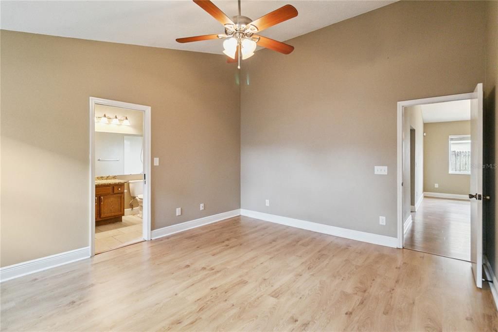 En Venta: $414,998 (3 camas, 2 baños, 1619 Pies cuadrados)