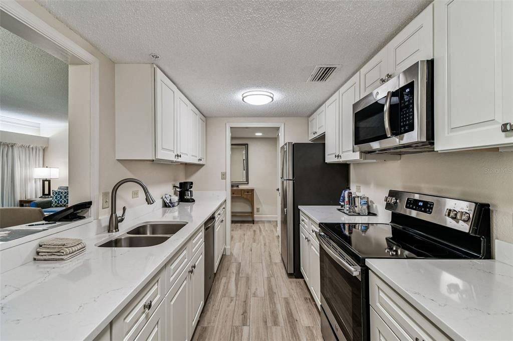 En Venta: $399,900 (2 camas, 2 baños, 1210 Pies cuadrados)