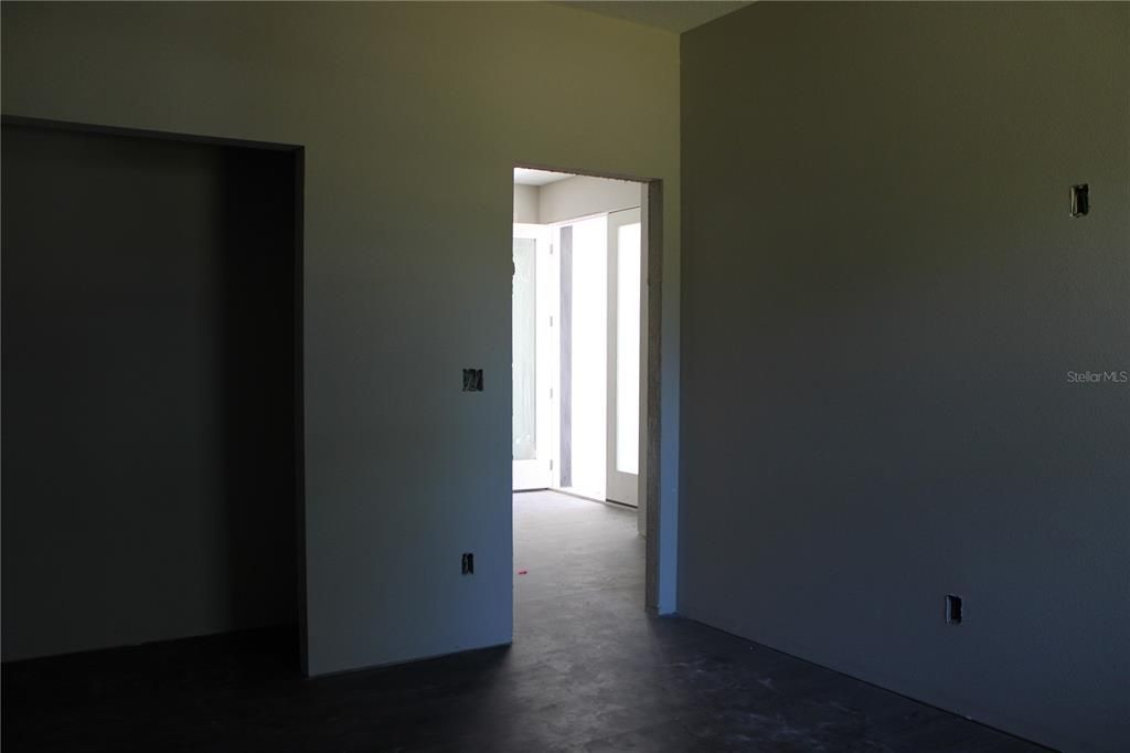 Active With Contract: $340,000 (3 beds, 3 baths, 1876 Square Feet)