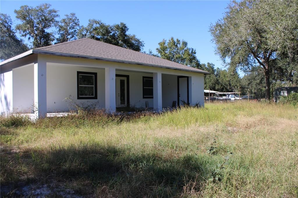 Active With Contract: $340,000 (3 beds, 3 baths, 1876 Square Feet)