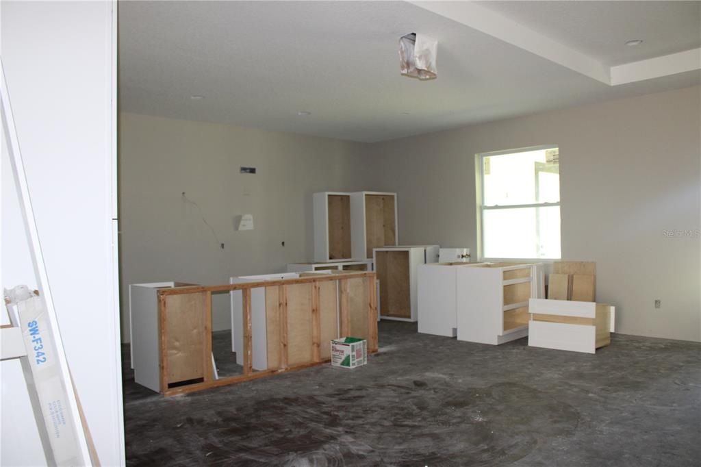 Active With Contract: $340,000 (3 beds, 3 baths, 1876 Square Feet)