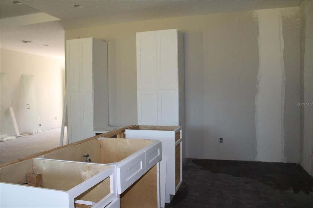 Active With Contract: $340,000 (3 beds, 3 baths, 1876 Square Feet)