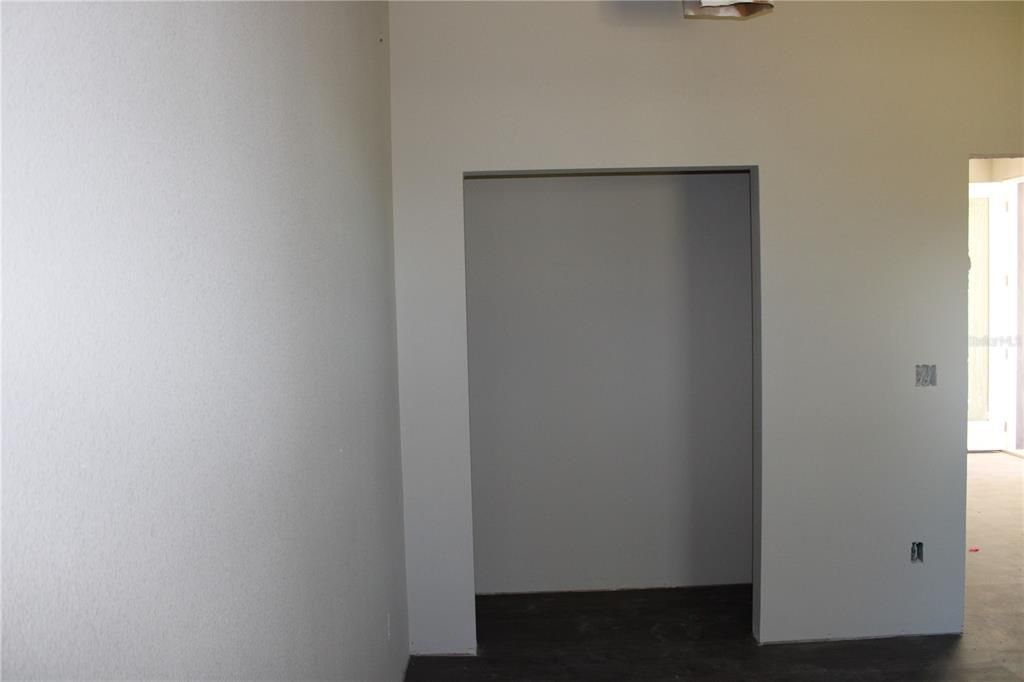 Active With Contract: $340,000 (3 beds, 3 baths, 1876 Square Feet)