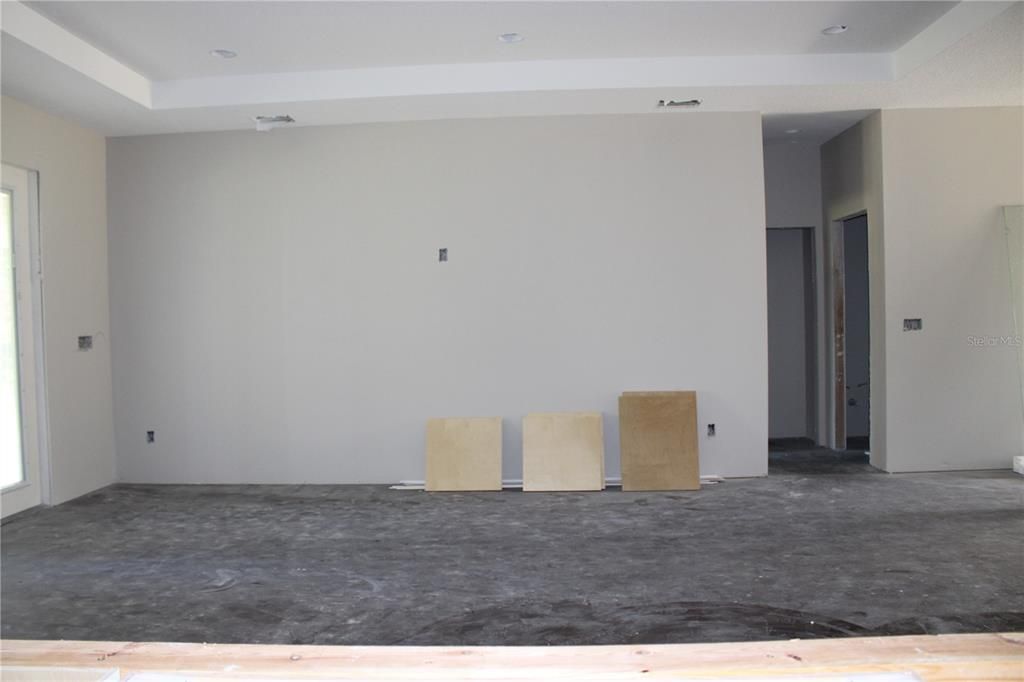 Active With Contract: $340,000 (3 beds, 3 baths, 1876 Square Feet)