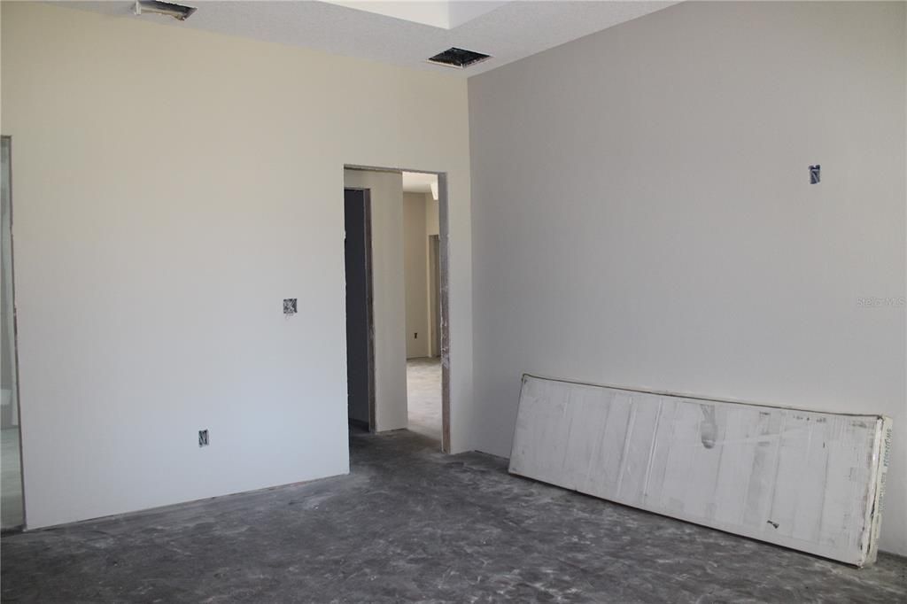 Active With Contract: $340,000 (3 beds, 3 baths, 1876 Square Feet)