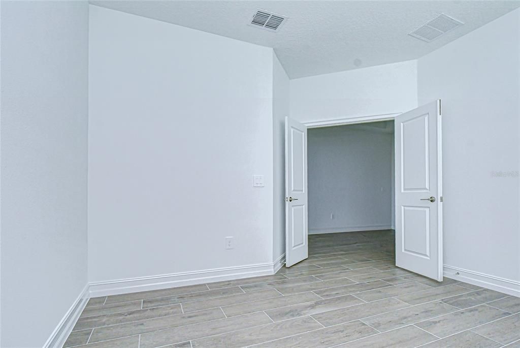 En Renta: $2,800 (4 camas, 3 baños, 2156 Pies cuadrados)