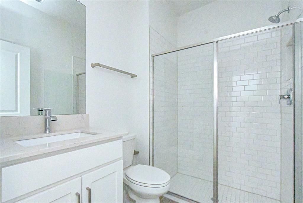 En Renta: $2,800 (4 camas, 3 baños, 2156 Pies cuadrados)