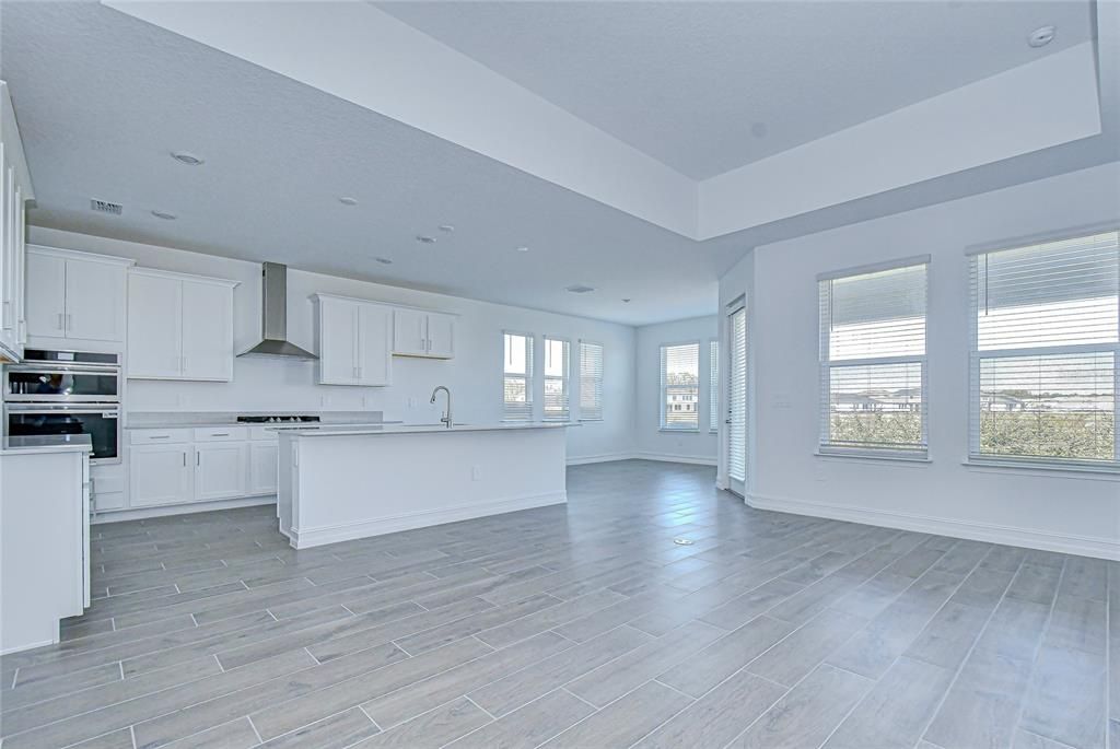 En Renta: $2,800 (4 camas, 3 baños, 2156 Pies cuadrados)