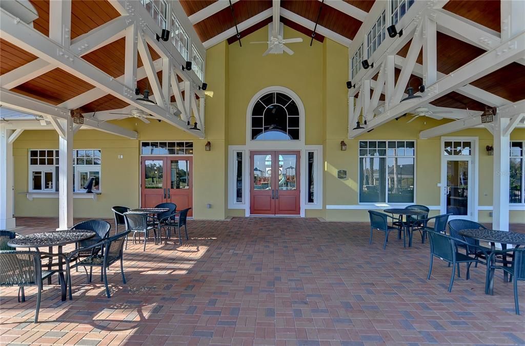 En Renta: $2,800 (4 camas, 3 baños, 2156 Pies cuadrados)