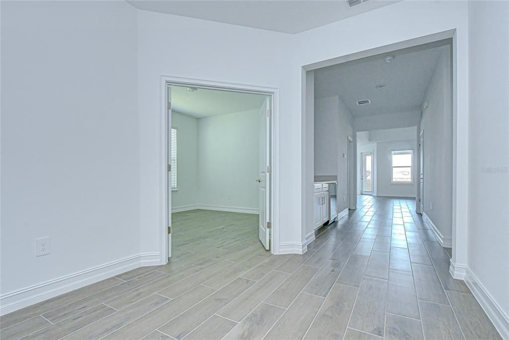 En Renta: $2,800 (4 camas, 3 baños, 2156 Pies cuadrados)