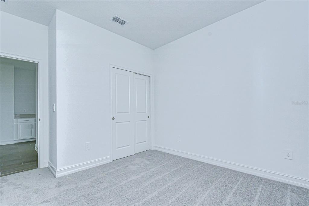 En Renta: $2,800 (4 camas, 3 baños, 2156 Pies cuadrados)