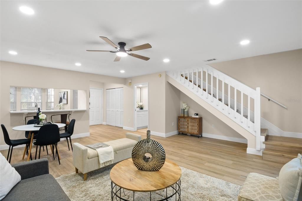 For Sale: $289,900 (2 beds, 2 baths, 1260 Square Feet)