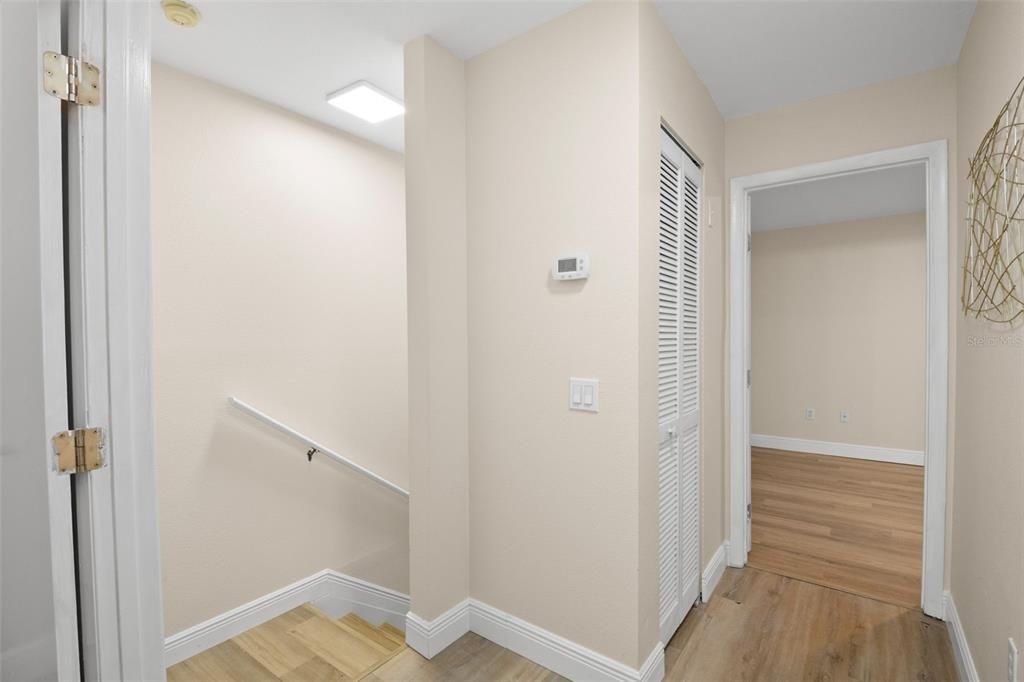 For Sale: $289,900 (2 beds, 2 baths, 1260 Square Feet)