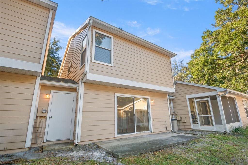 For Sale: $289,900 (2 beds, 2 baths, 1260 Square Feet)