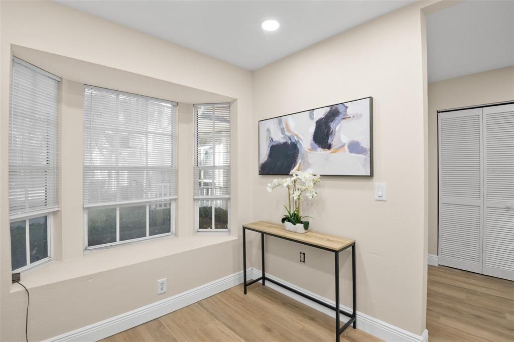 For Sale: $289,900 (2 beds, 2 baths, 1260 Square Feet)