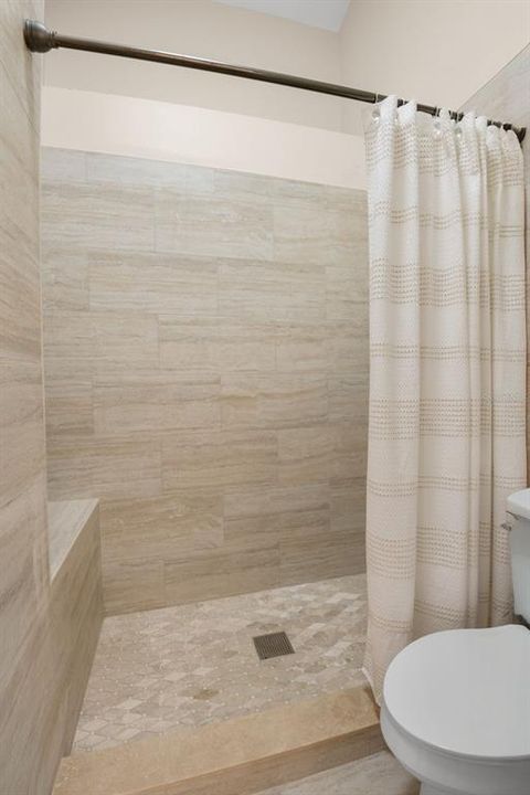 For Sale: $289,900 (2 beds, 2 baths, 1260 Square Feet)