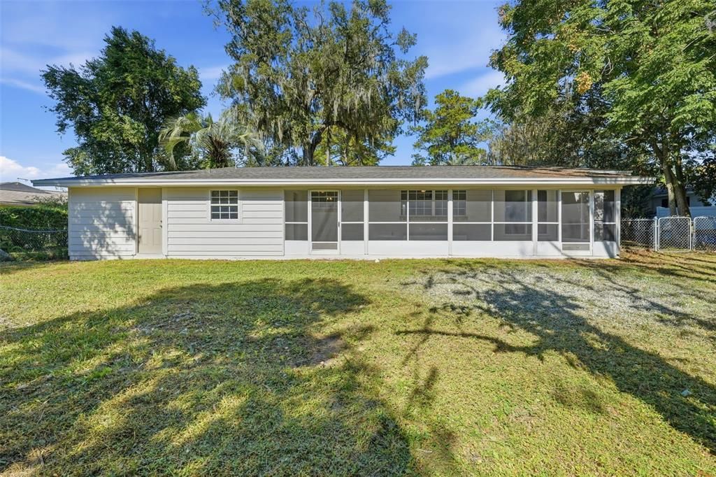 Active With Contract: $275,000 (3 beds, 2 baths, 1722 Square Feet)