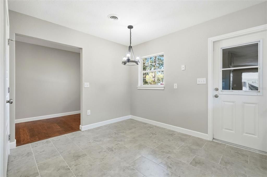 Active With Contract: $275,000 (3 beds, 2 baths, 1722 Square Feet)