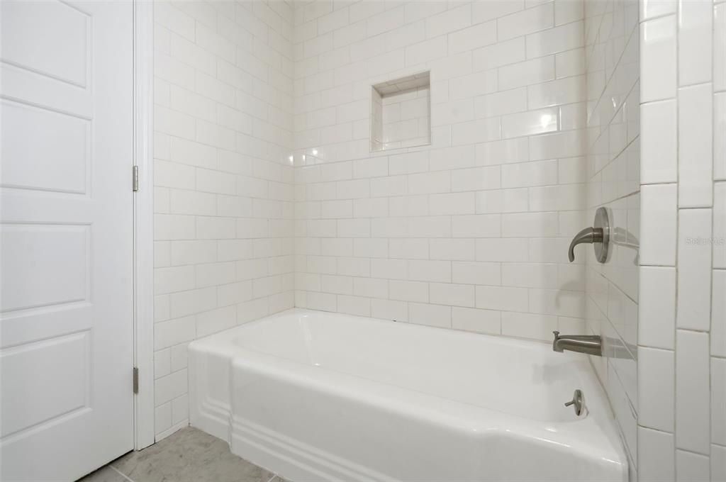 Active With Contract: $275,000 (3 beds, 2 baths, 1722 Square Feet)