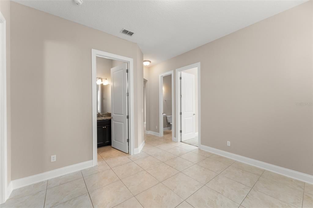 В аренду: $3,900 (3 спален, 2 ванн, 2293 Квадратных фут)