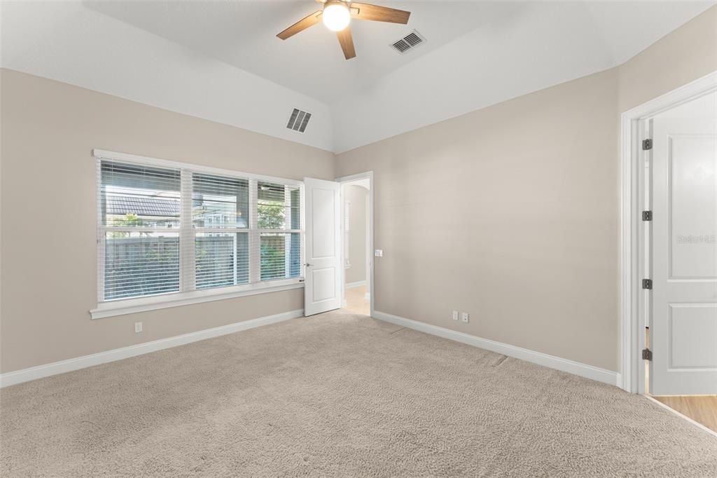 В аренду: $3,900 (3 спален, 2 ванн, 2293 Квадратных фут)