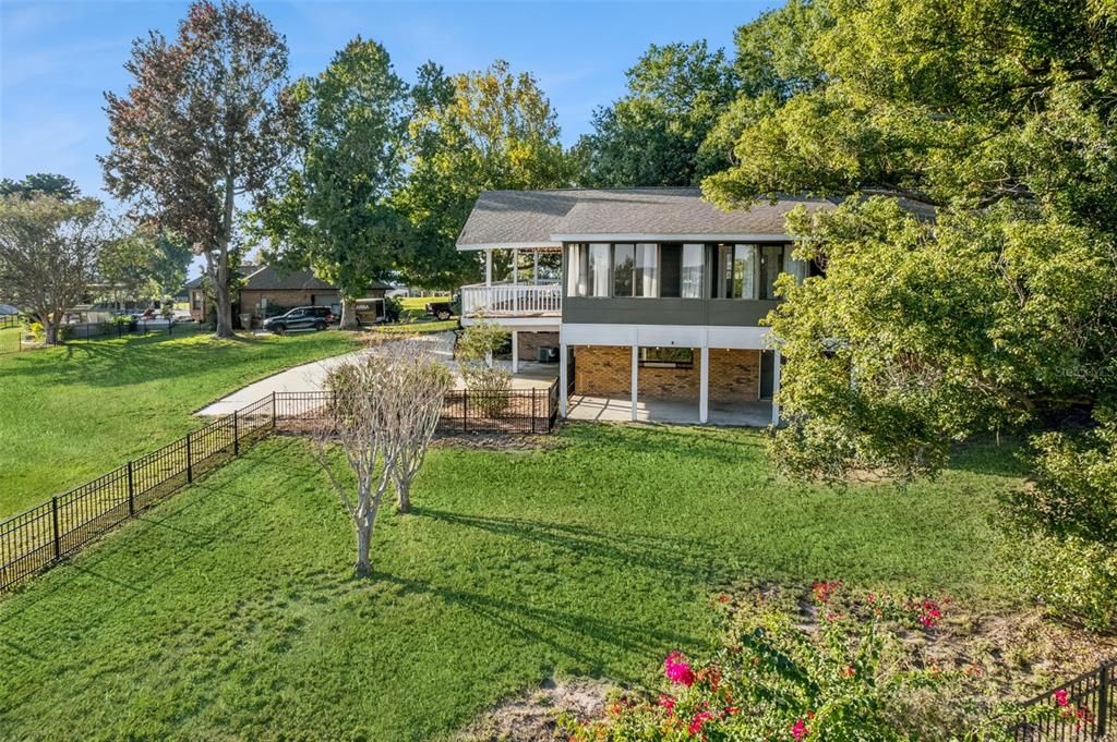 For Sale: $474,900 (3 beds, 2 baths, 2157 Square Feet)