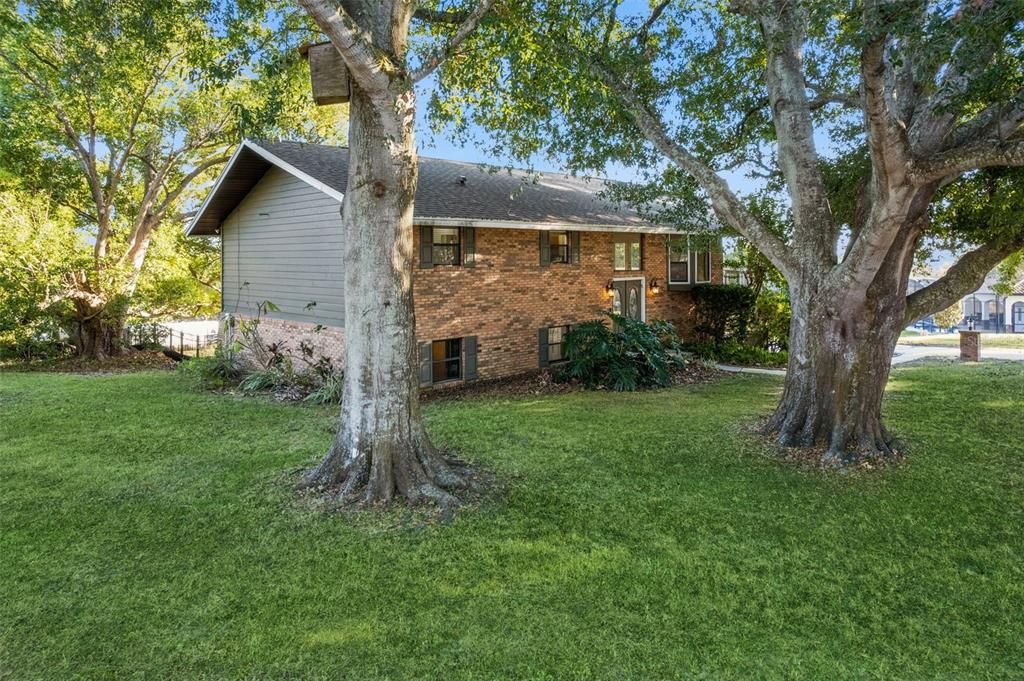 For Sale: $474,900 (3 beds, 2 baths, 2157 Square Feet)