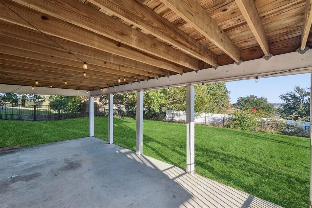 For Sale: $474,900 (3 beds, 2 baths, 2157 Square Feet)