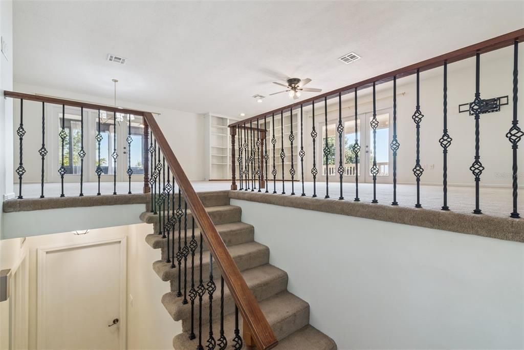 For Sale: $474,900 (3 beds, 2 baths, 2157 Square Feet)