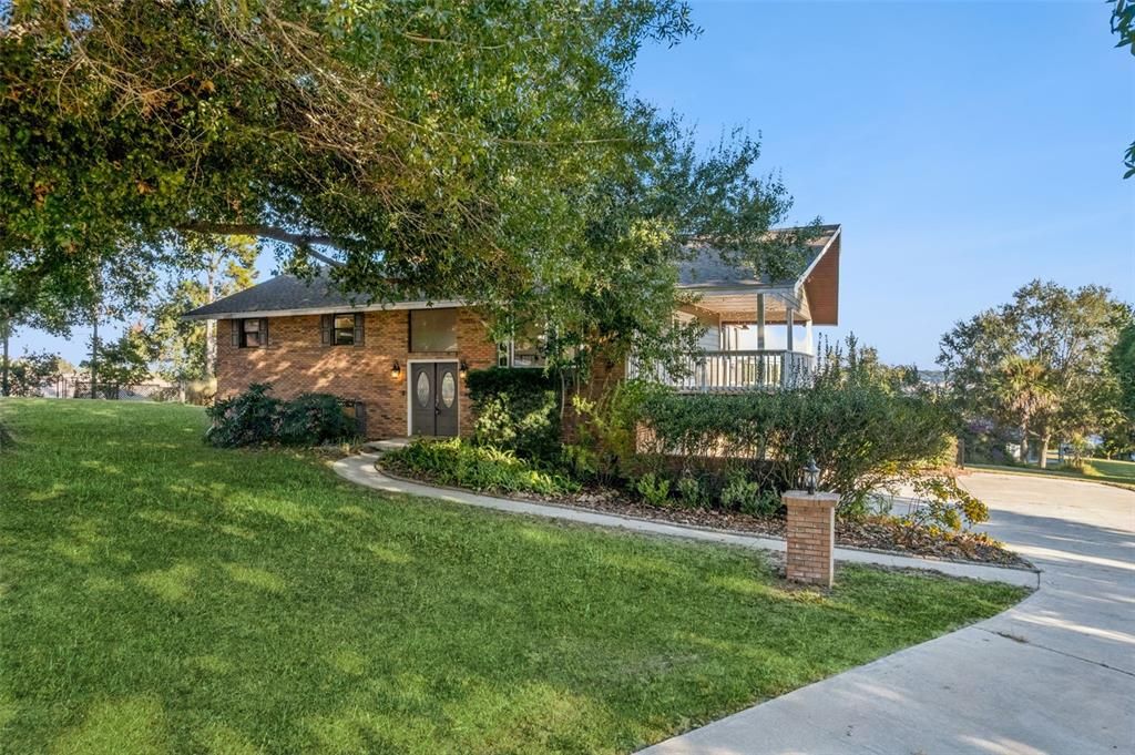 For Sale: $474,900 (3 beds, 2 baths, 2157 Square Feet)