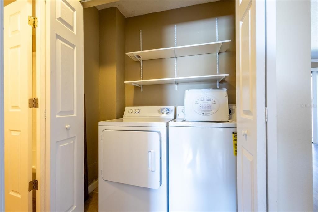 For Sale: $172,999 (2 beds, 2 baths, 901 Square Feet)