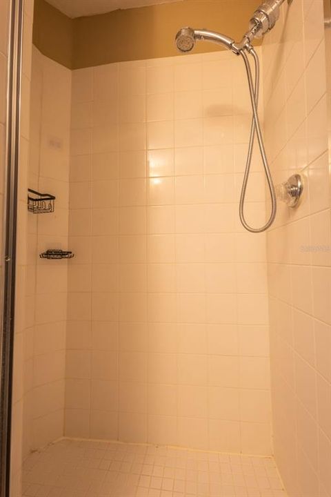 For Sale: $172,999 (2 beds, 2 baths, 901 Square Feet)