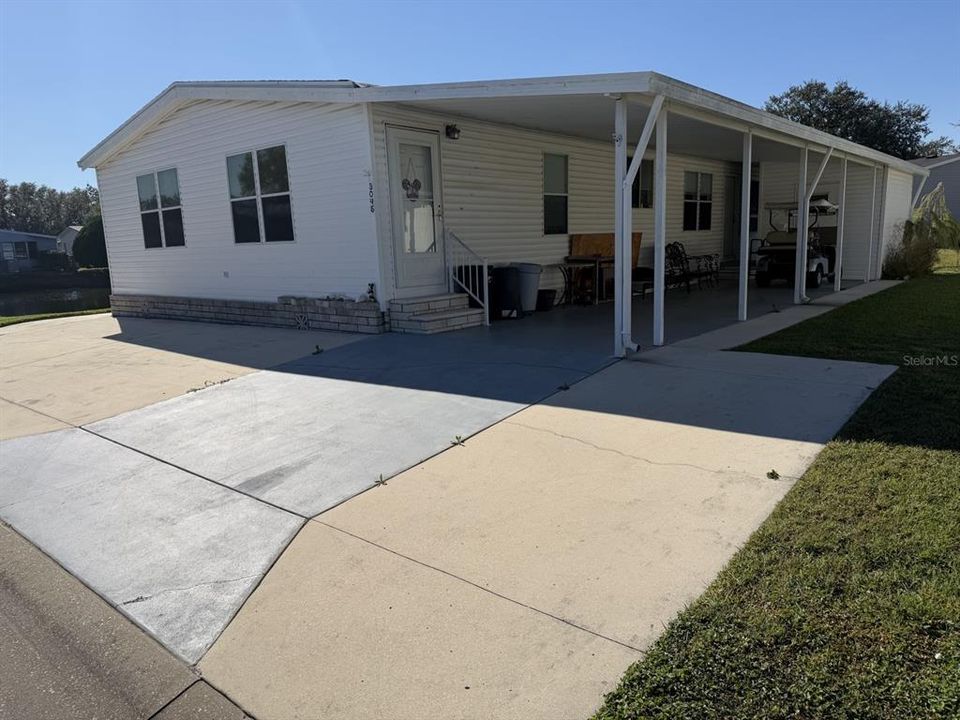 合同活跃: $165,000 (2 贝兹, 2 浴室, 1214 平方英尺)